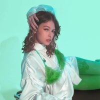 Lisa_Blossom model avatar