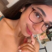 Jazmiin- webcam model