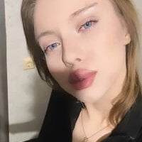 dollwdolll's Offline Chat Room