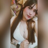 MartinaWesley Adlı Modelin Çevrimdışı Sohbet Odası