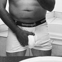 max_monstre webcam model