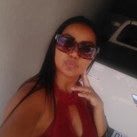 serenaaa00 webcam model