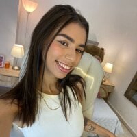 BrunetteAdams001 webcam