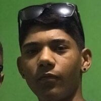 ymen0rzinxl's Offline Chat Room