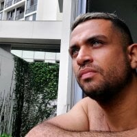 zhamirhotfeet's Offline Chat Room