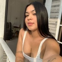 MartinaDiaz_'s Offline Chat Room