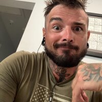 Snowbanditos' Offline Chat Room