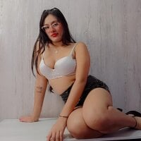 HarpperQueen webcam model