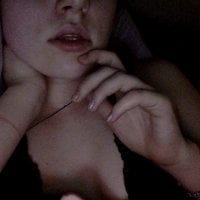 twobrokelesbians69's Offline Chat Room