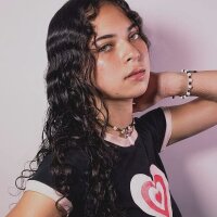 Sofia_louren's Offline Chat Room