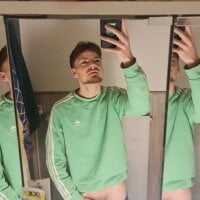 غرفة دردشة Mnotshylive دون اتصال