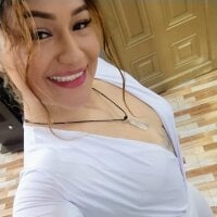 Licenia_ Adlı Modelin Çevrimdışı Sohbet Odası