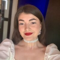 LoriCummings' Offline Chat Room