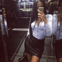 Layla_Sweet_XO's Offline Chat Room