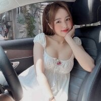 Tuyet696 webcam model