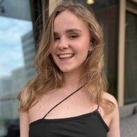 HazelWinhell's Avatar Pic