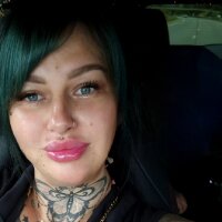CurvyCannabisQueenLive Webcam