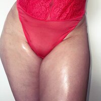 Hotmilfymom2 model avatar