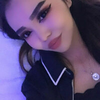 kitana2022 Adlı Modelin Çevrimdışı Sohbet Odası