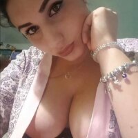Houyam29 Cam Model Profile | Stripchat