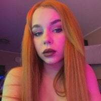 Ariella_Kristal's Offline Chat Room