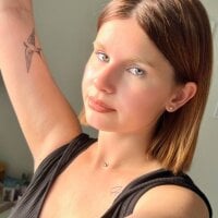 RaynaMetsker webcam model