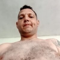 Oscarlatouche6's Offline Chat Room
