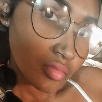 Michelle_Evans98's Offline Chat Room
