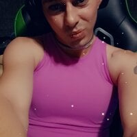 dirtyswitch268 Adlı Modelin Çevrimdışı Sohbet Odası