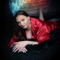 SexyMILF33 Chat Room offline