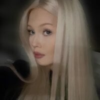 KaryTasch model avatar