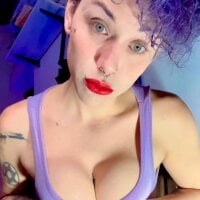 alicetgirlbr's Avatar Pic