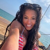 F3ckd0lllucy's Offline XXX Chat