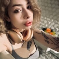 scarlet_6996