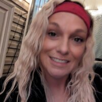 shakethatass1989's Offline Chat Room