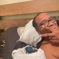 SpunBlkPigPussy offline chatrum