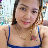 Sweetdolly12 webcam model