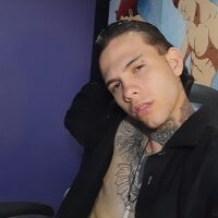 Aaron_Boy__'s Avatar Photo