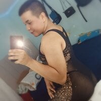 chloe_wild2005