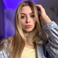 MaryMoonj's Profile Pic