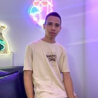 Elliot_Roselli webcam
