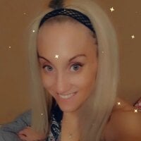 MzSavage's Offline Chat Room