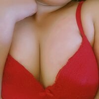 Iampriyaaa15 model avatar
