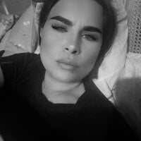 cleoopatra333 webcam model