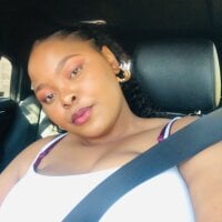 BustyyMiaxx webcam model