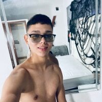 صورة أفاتار AaronLogann