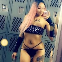 IllumiNaughty_'s Offline Chat Room