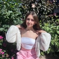 AletaEmbry webcam model