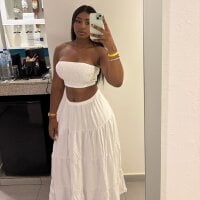 NAOMMII_ model avatar