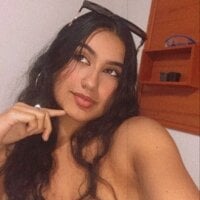 Antonela_Xhot's Offline Chat Room